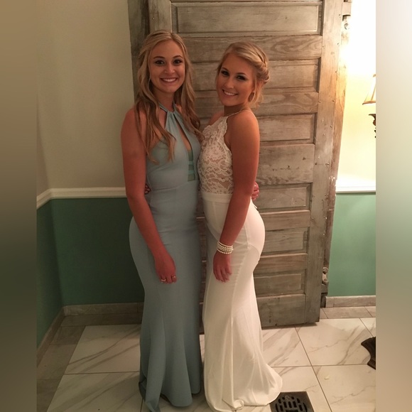 Revolve White Lace Gown - Picture 4 of 7